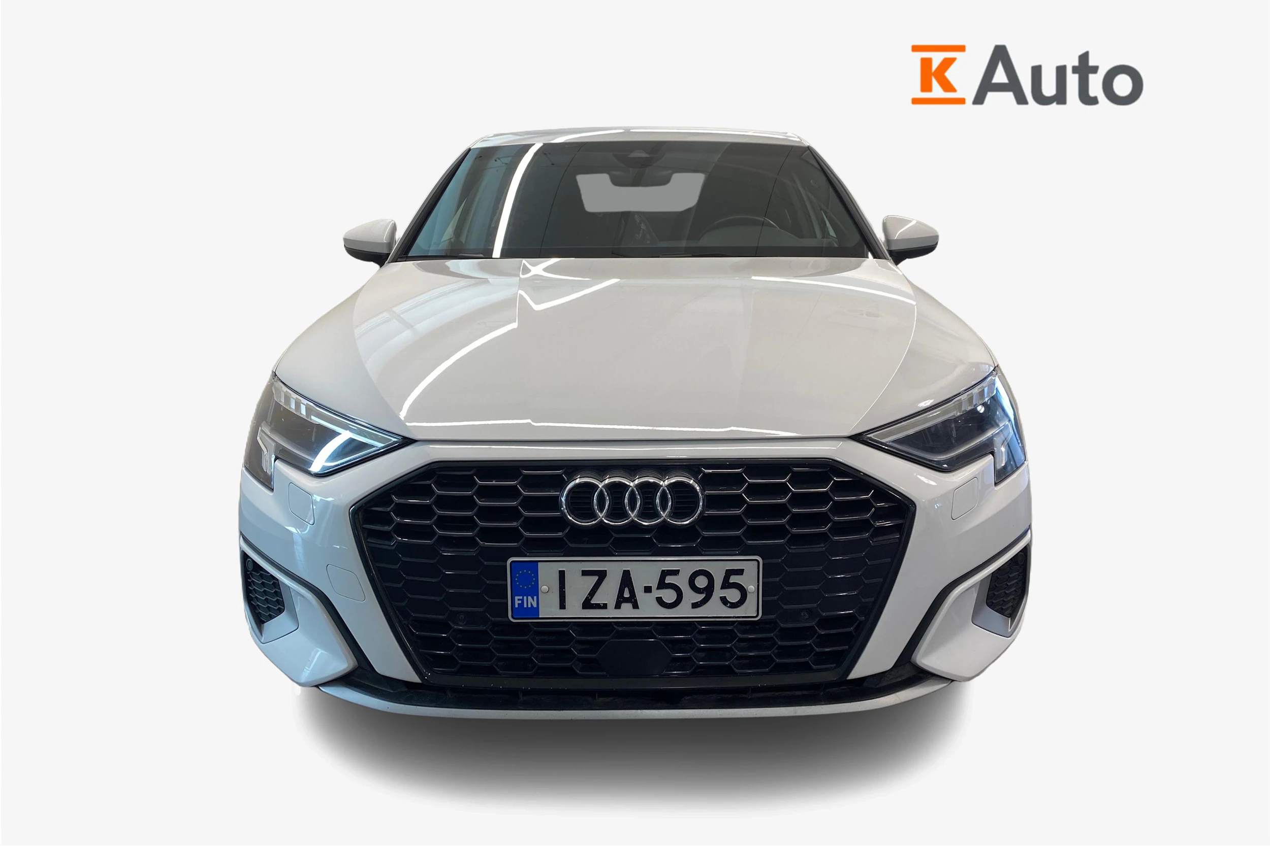 valkoinen Audi A3 2021 kuva 5.