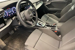 valkoinen Audi A3 2021 kuva 8.