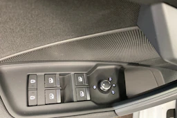 valkoinen Audi A3 2021 kuva 18.