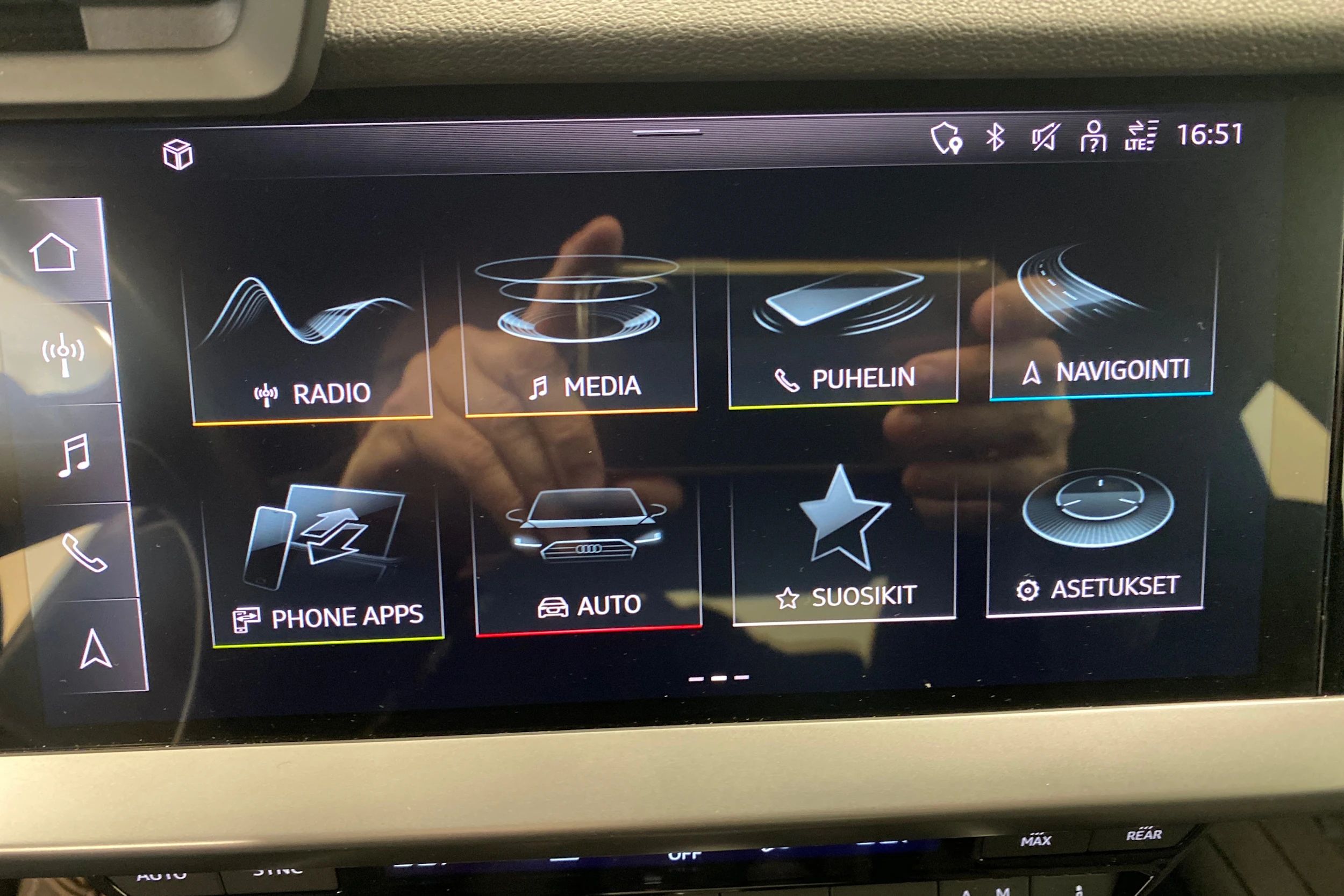 valkoinen Audi A3 2021 kuva 20.