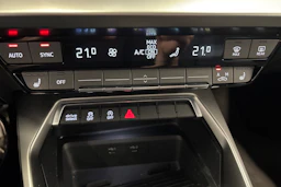 harmaa Audi A3 2021 kuva 13.