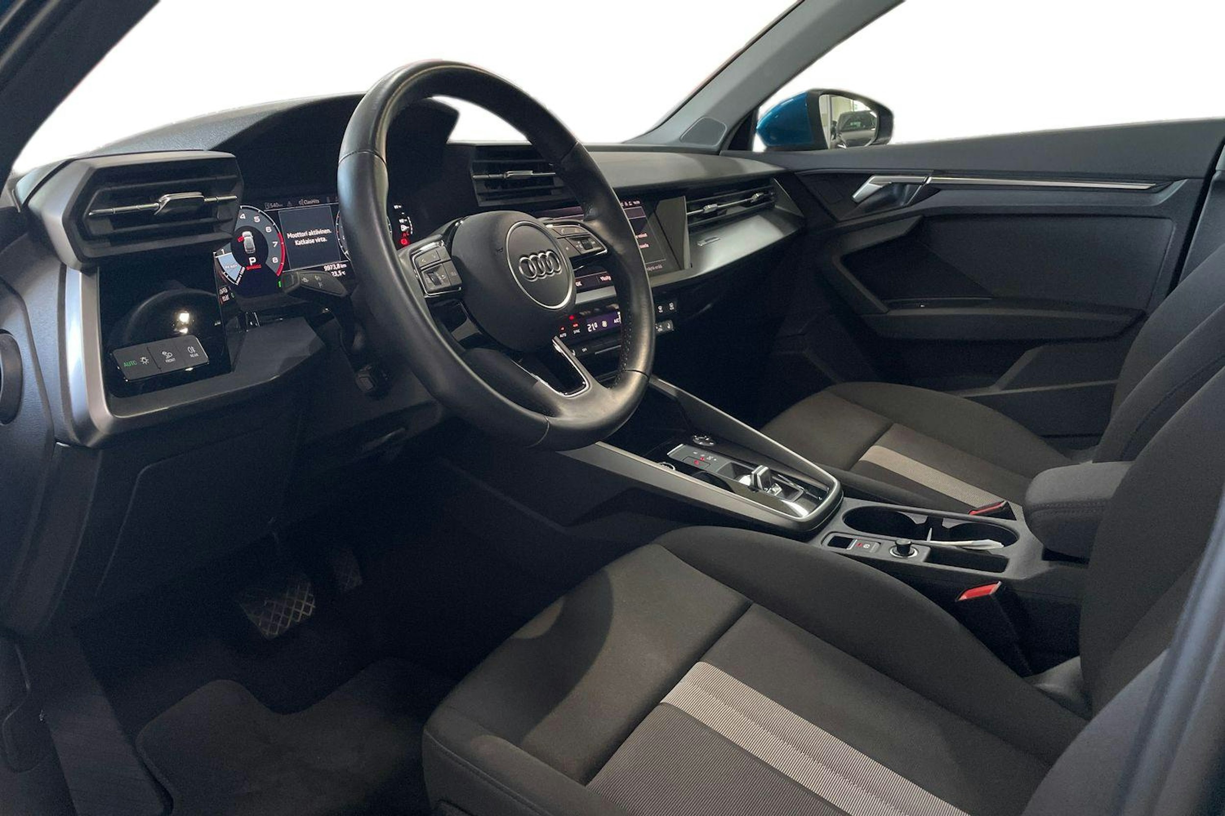 Sininen Audi A3 2021 kuva 6.