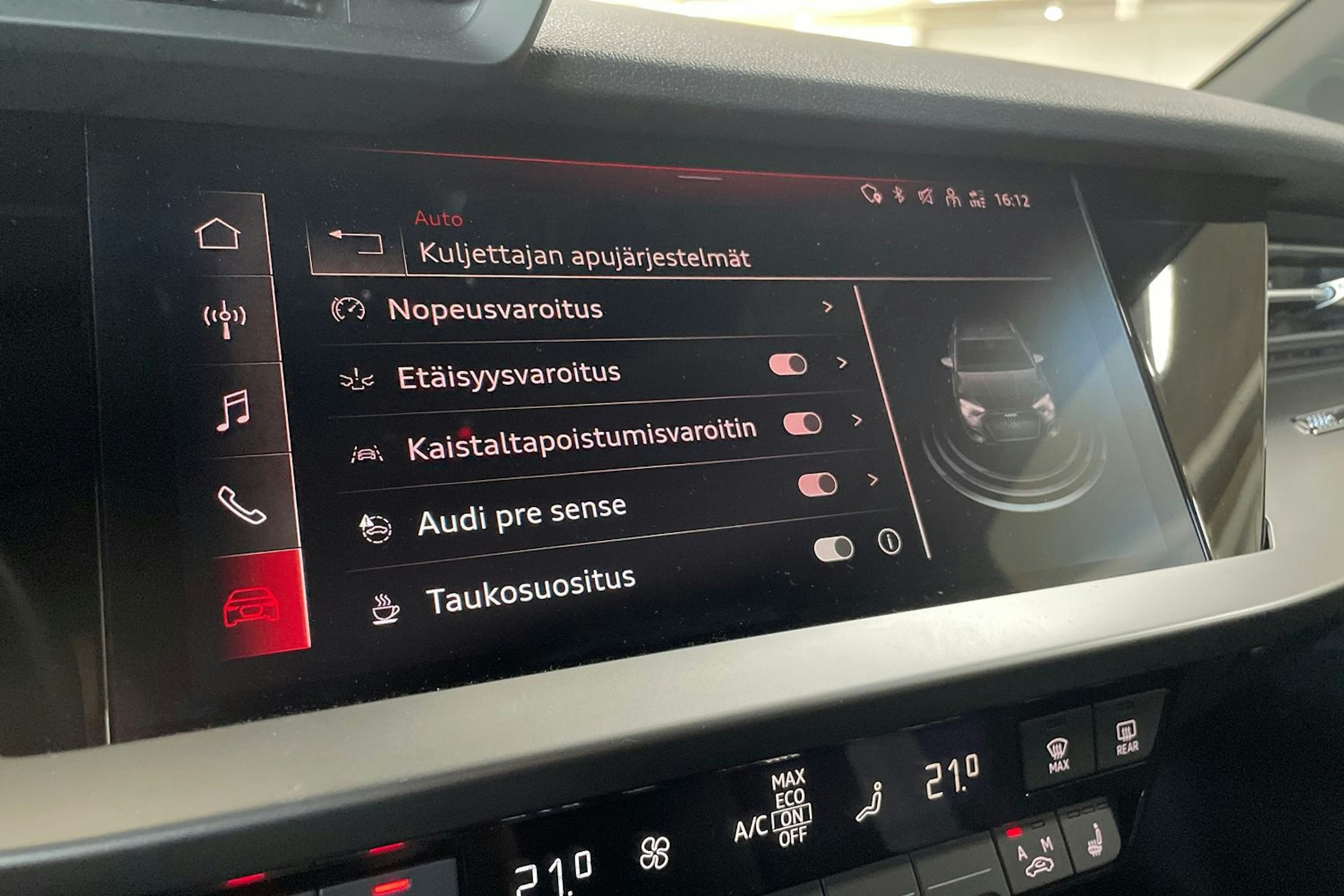 Sininen Audi A3 2021 kuva 17.