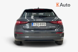 Harmaa Audi A3 2021 kuva 3.
