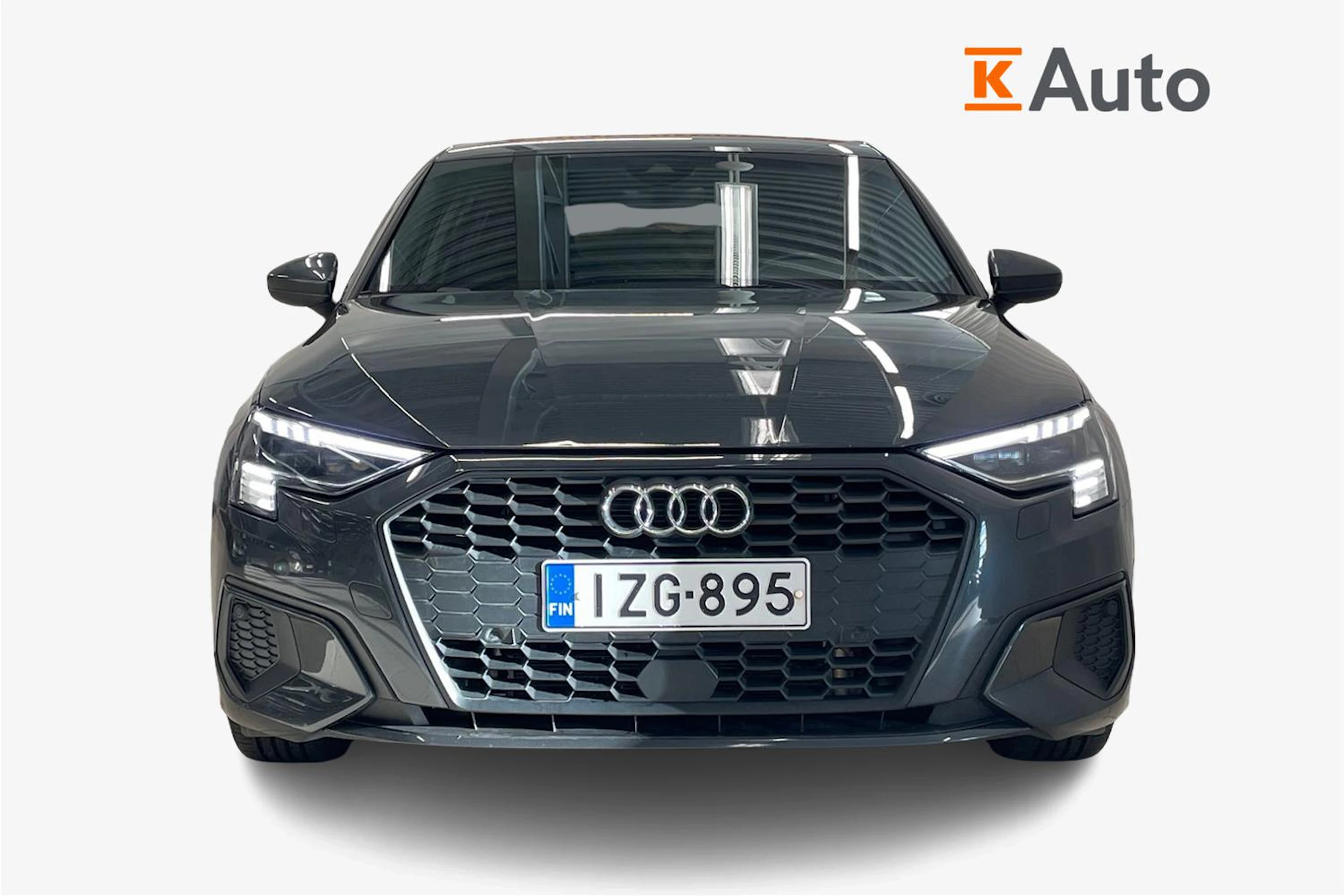 Harmaa Audi A3 2021 kuva 4.