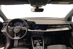 Harmaa Audi A3 2021 kuva 7.