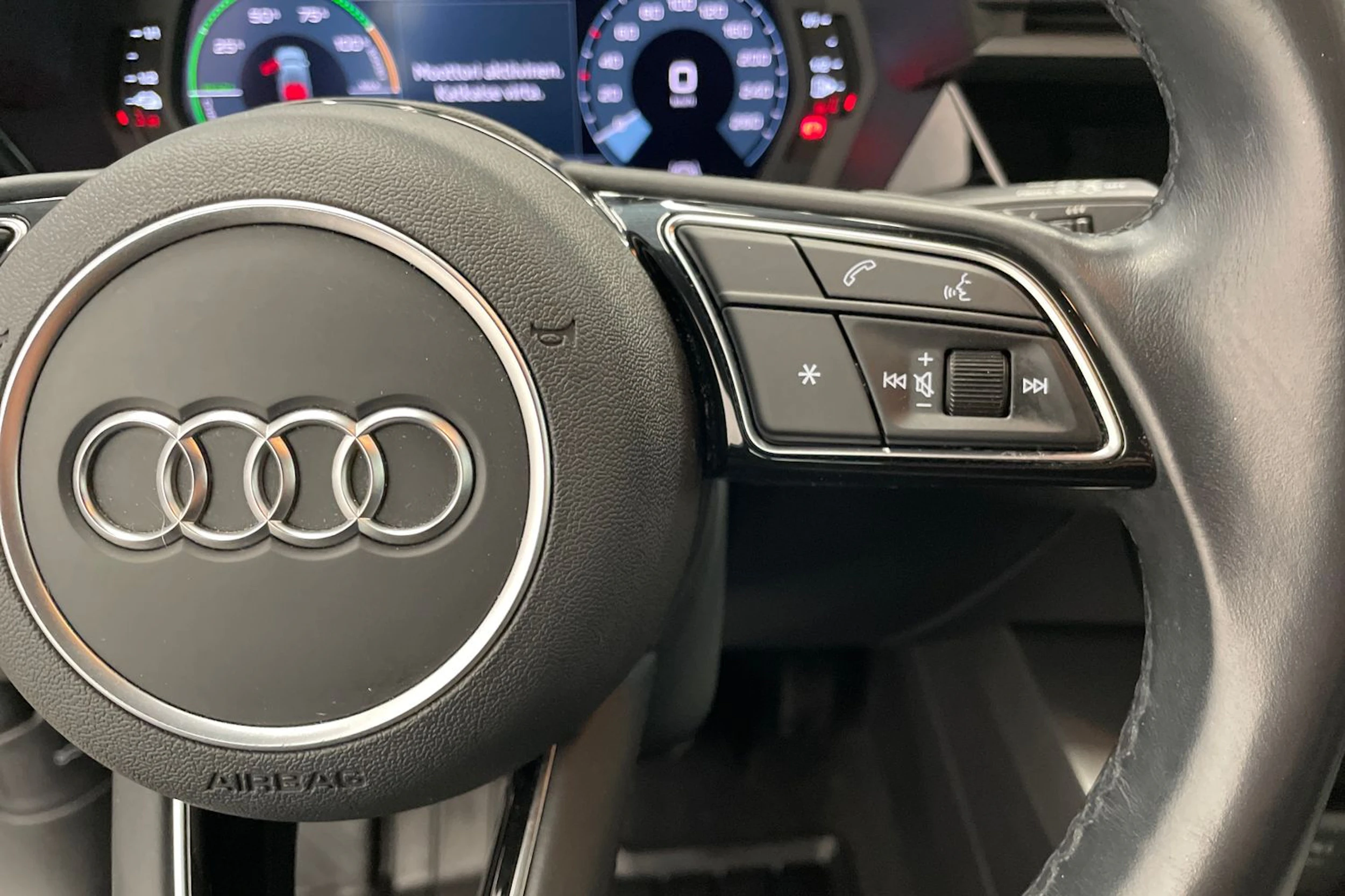 Harmaa Audi A3 2021 kuva 12.