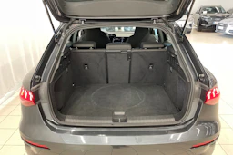 Harmaa Audi A3 2021 kuva 17.