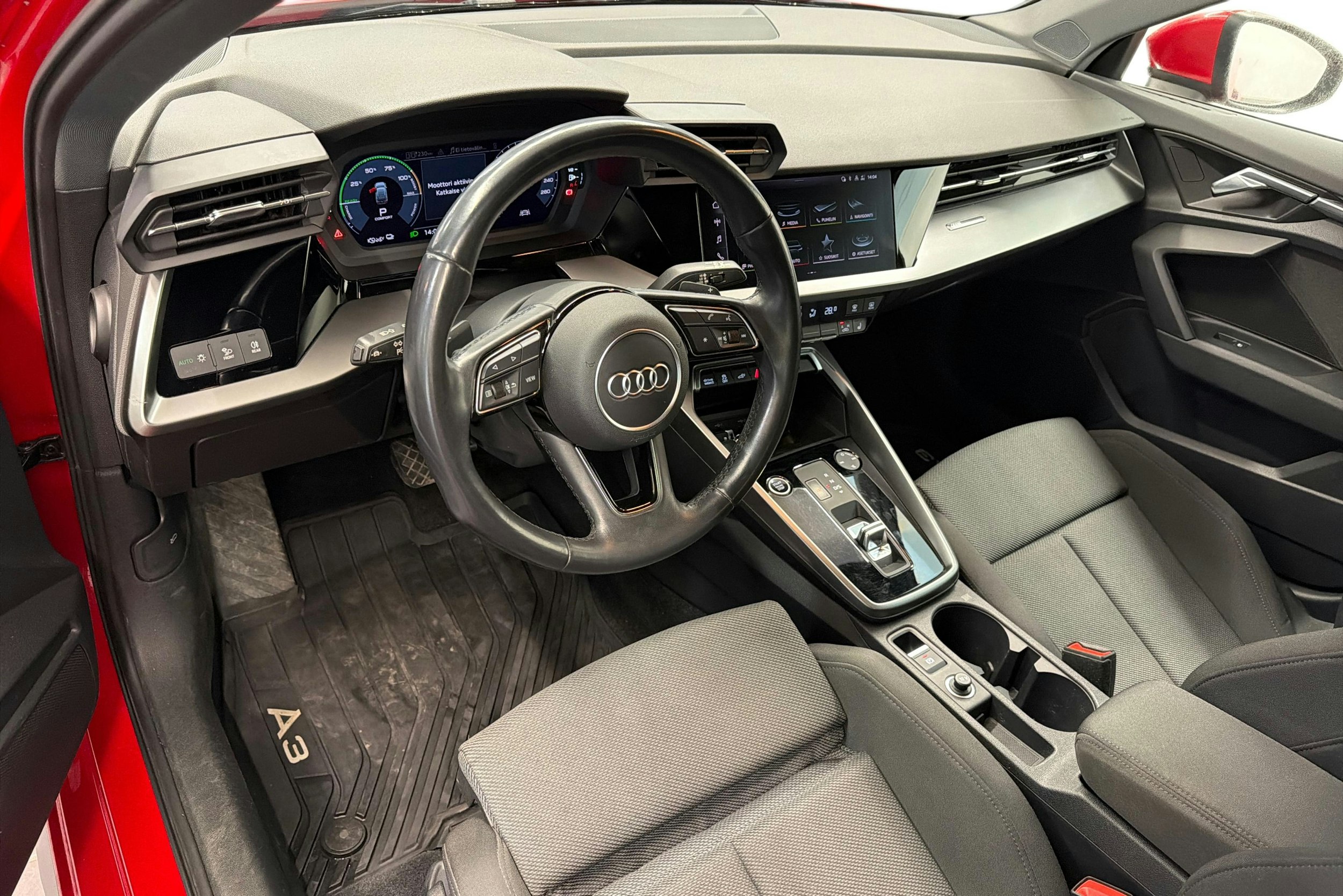 Punainen Audi A3 2021 kuva 7.