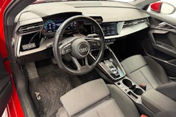 Punainen Audi A3 2021 kuva 7.