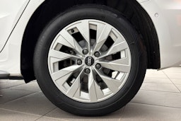 valkoinen Audi A3 2021 kuva 9.