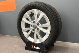 valkoinen Audi A3 2021 kuva 10.