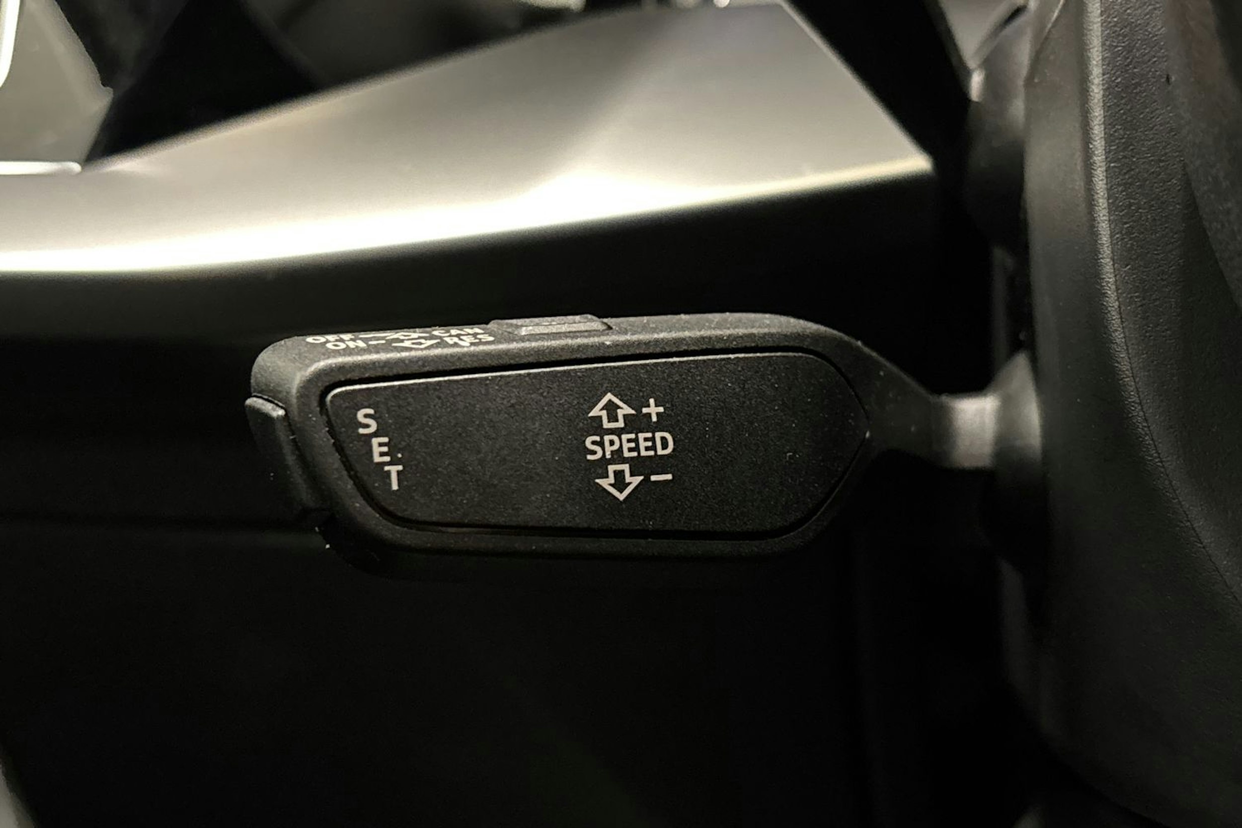valkoinen Audi A3 2021 kuva 15.