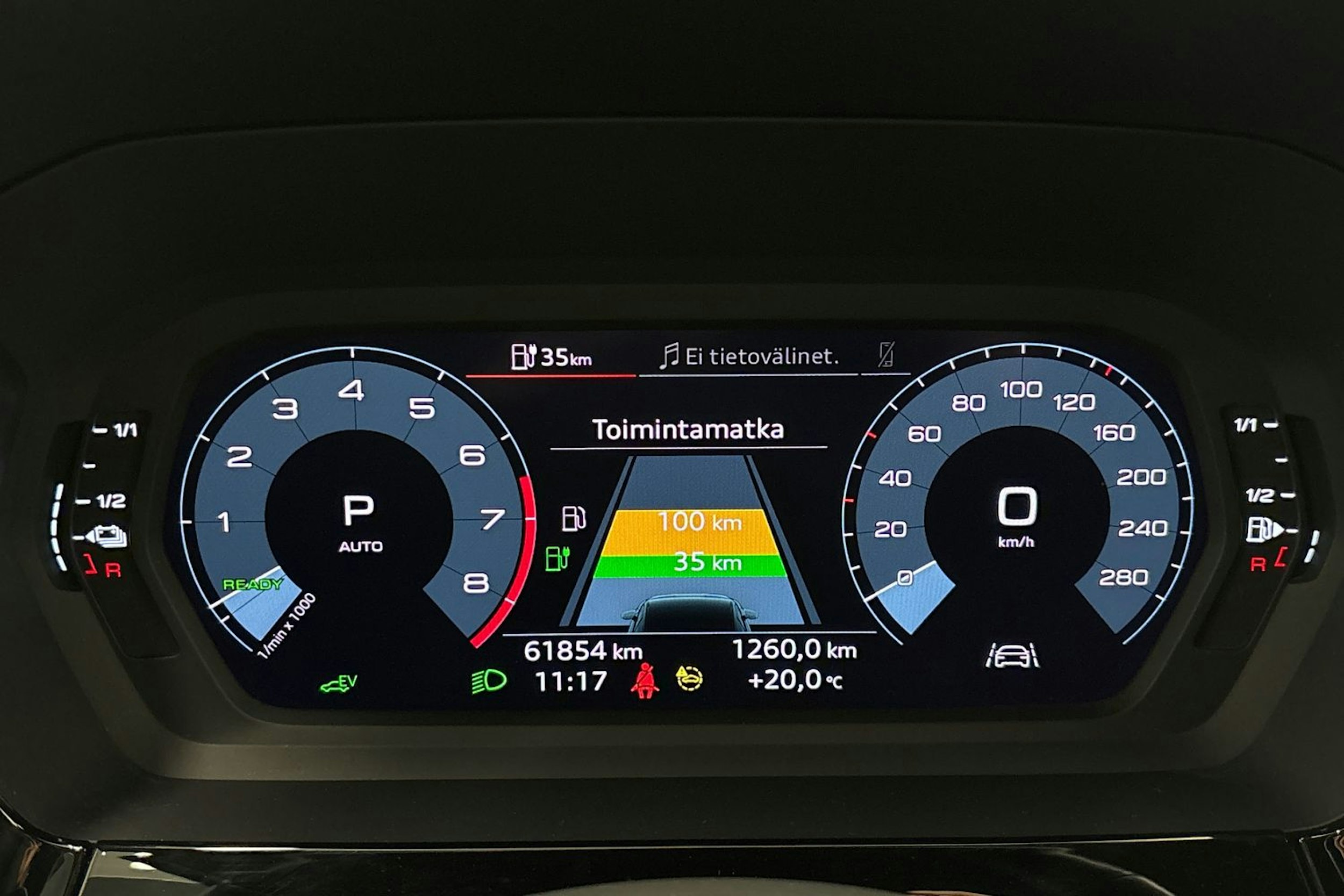 valkoinen Audi A3 2021 kuva 16.