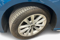 sininen Audi A3 2021 kuva 12.