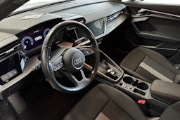 valkoinen Audi A3 2021 kuva 7.