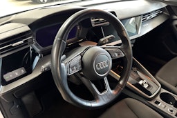 valkoinen Audi A3 2021 kuva 14.