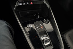 valkoinen Audi A3 2021 kuva 18.