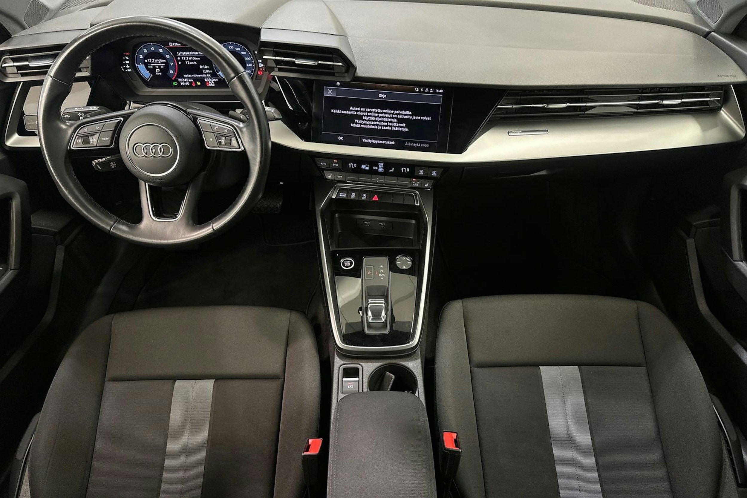 valkoinen Audi A3 2021 kuva 10.