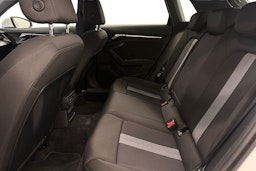 valkoinen Audi A3 2021 kuva 21.