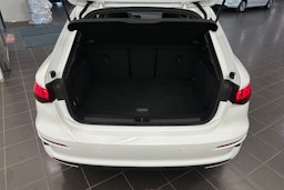 valkoinen Audi A3 2021 kuva 23.