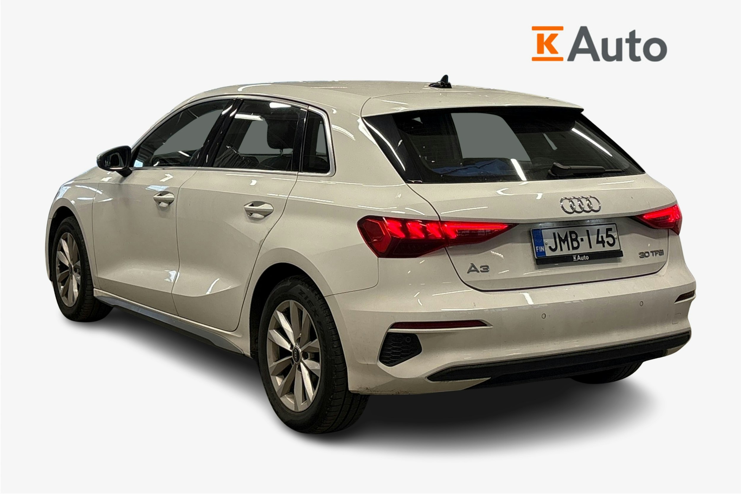 valkoinen Audi A3 2021 kuva 2.