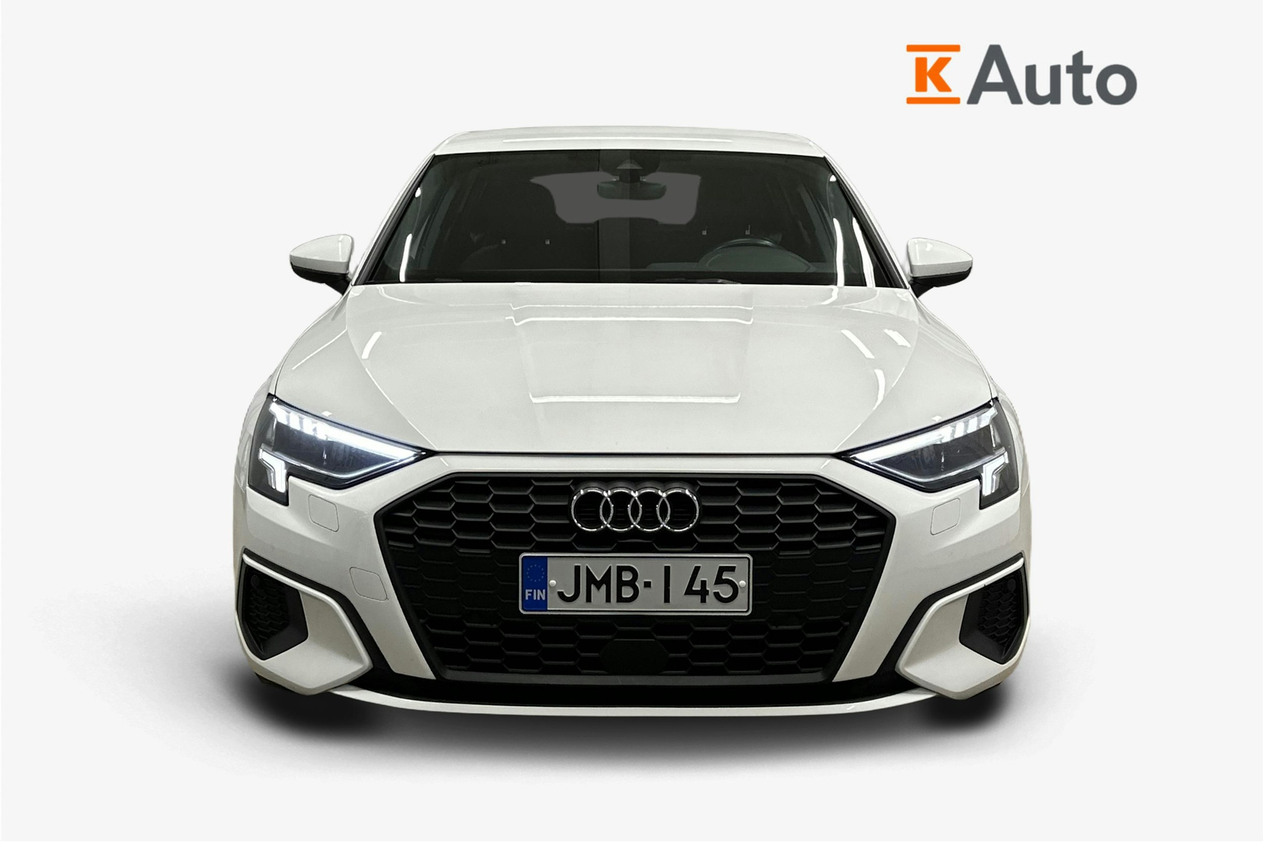 valkoinen Audi A3 2021 kuva 5.