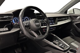 valkoinen Audi A3 2021 kuva 7.