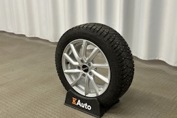 valkoinen Audi A3 2021 kuva 13.