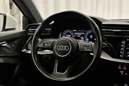 valkoinen Audi A3 2021 kuva 16.