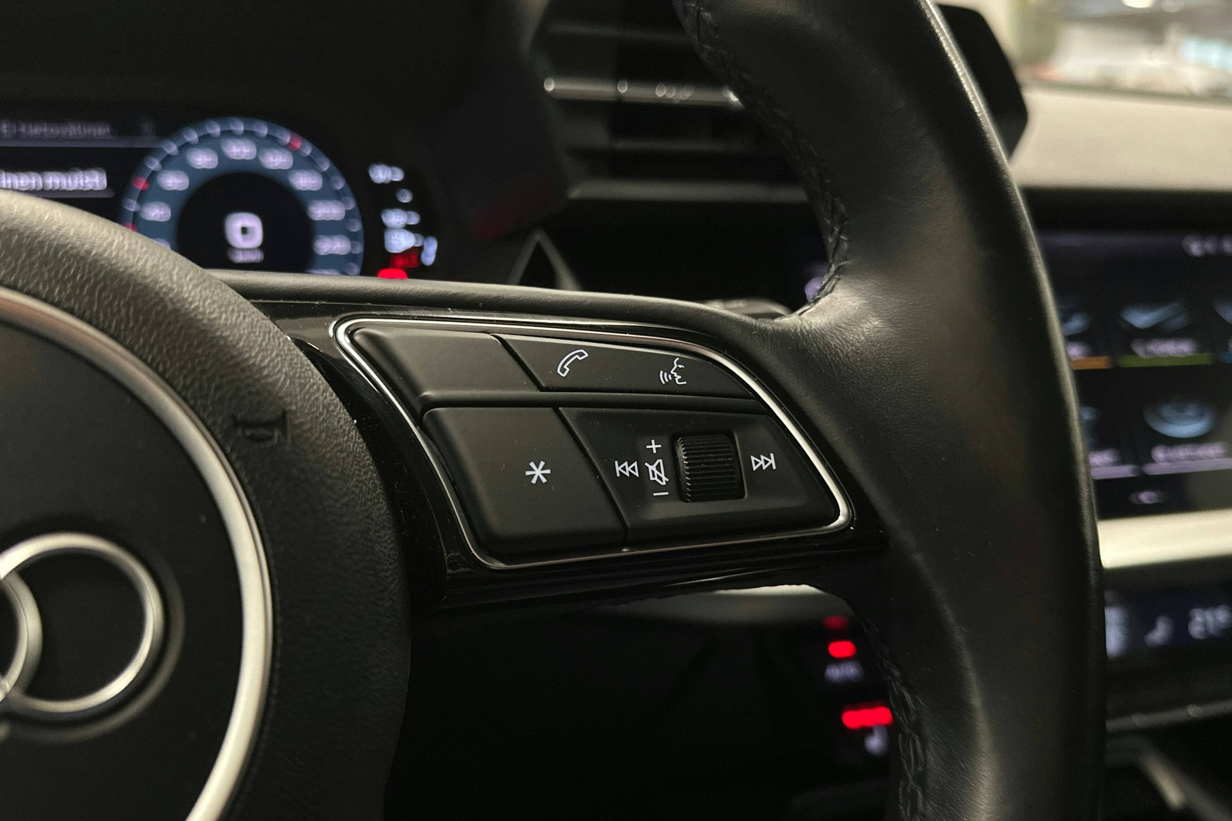 valkoinen Audi A3 2021 kuva 19.