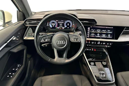 valkoinen Audi A3 2021 kuva 7.