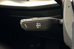 valkoinen Audi A3 2021 kuva 13.