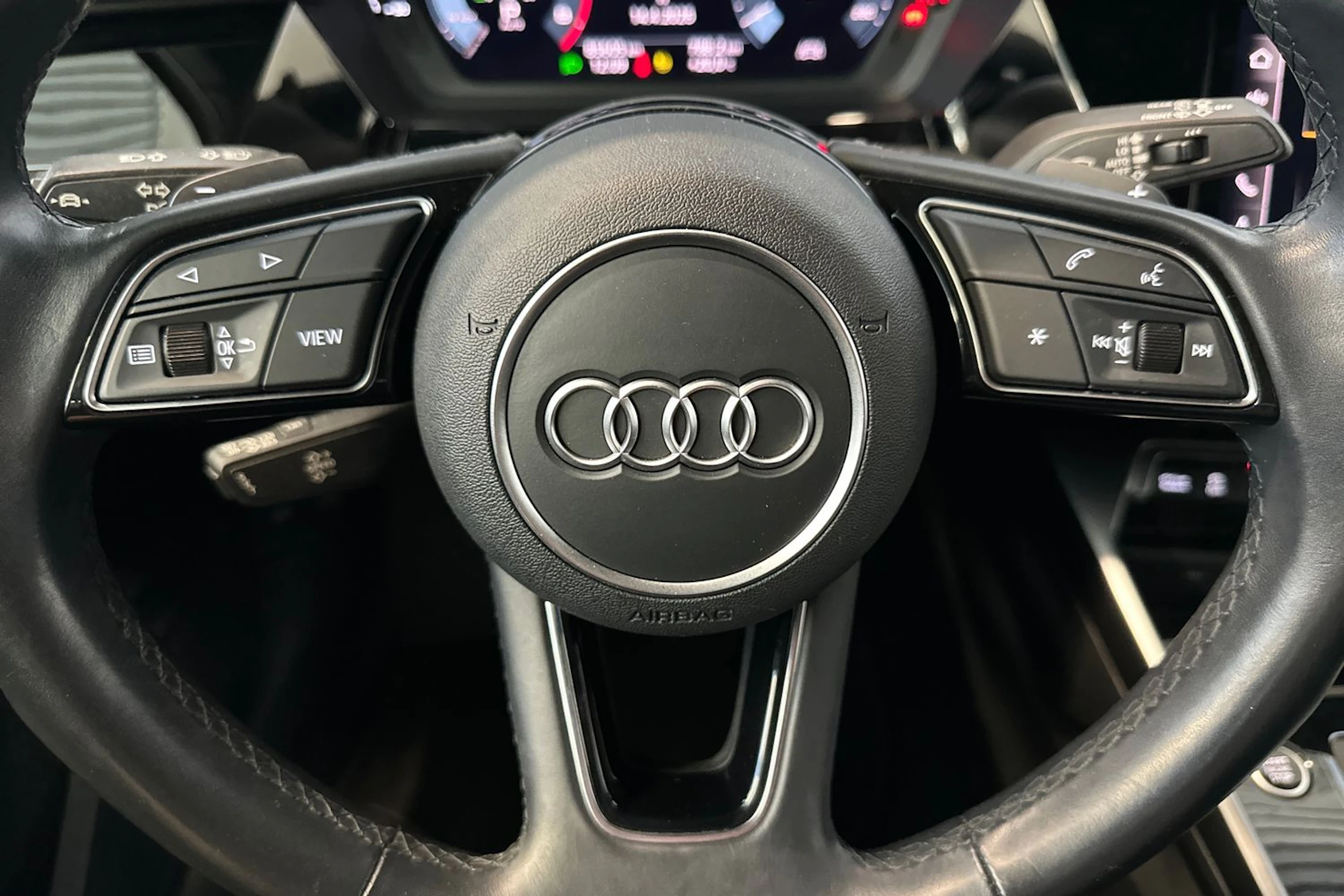 valkoinen Audi A3 2021 kuva 14.
