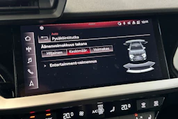 valkoinen Audi A3 2021 kuva 22.