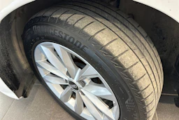 valkoinen Audi A3 2021 kuva 27.