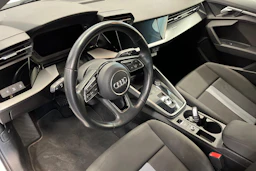 valkoinen Audi A3 2021 kuva 6.
