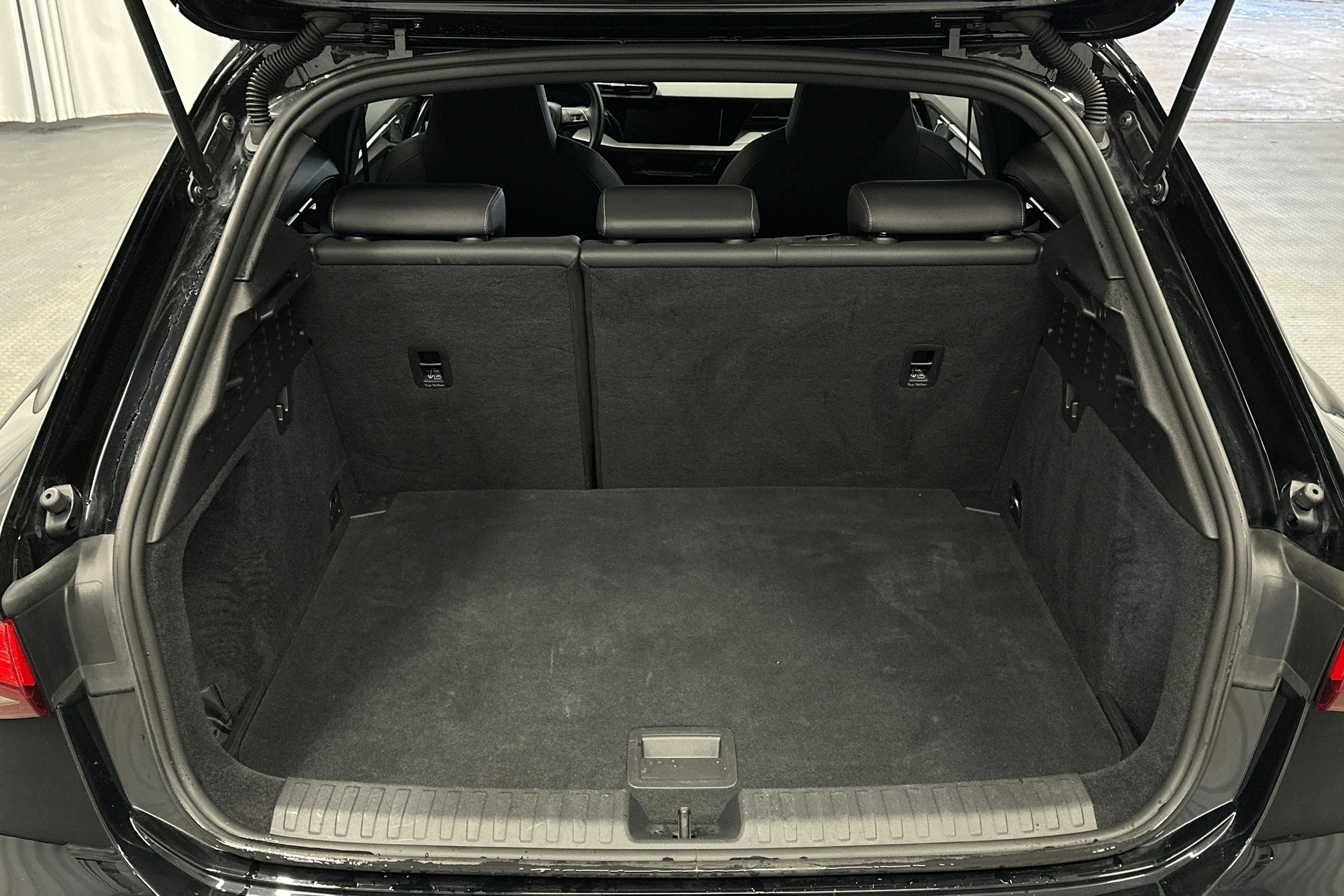 musta Audi A3 2021 kuva 14.