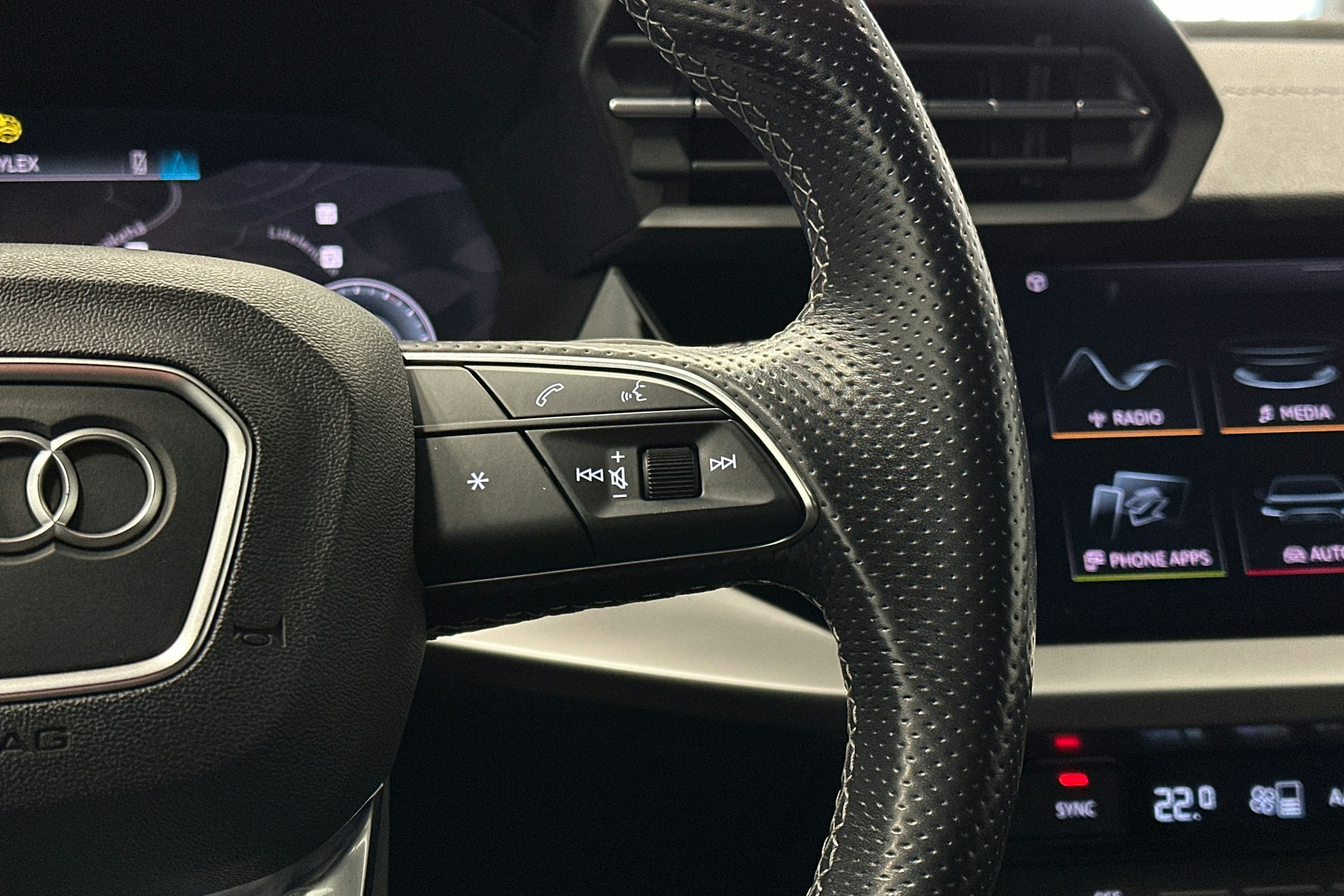 musta Audi A3 2021 kuva 18.