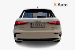 valkoinen Audi A3 2021 kuva 3.