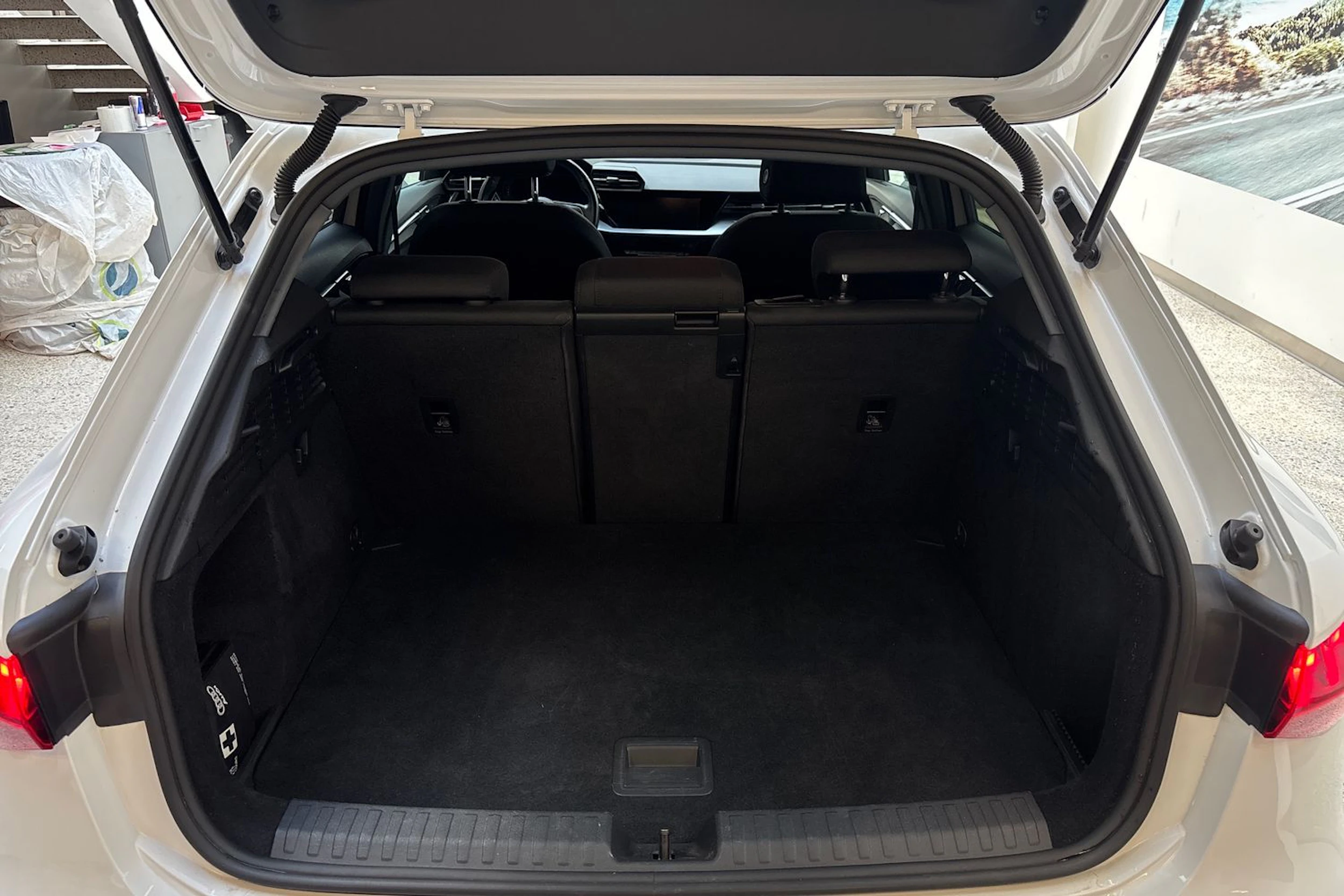 valkoinen Audi A3 2021 kuva 12.