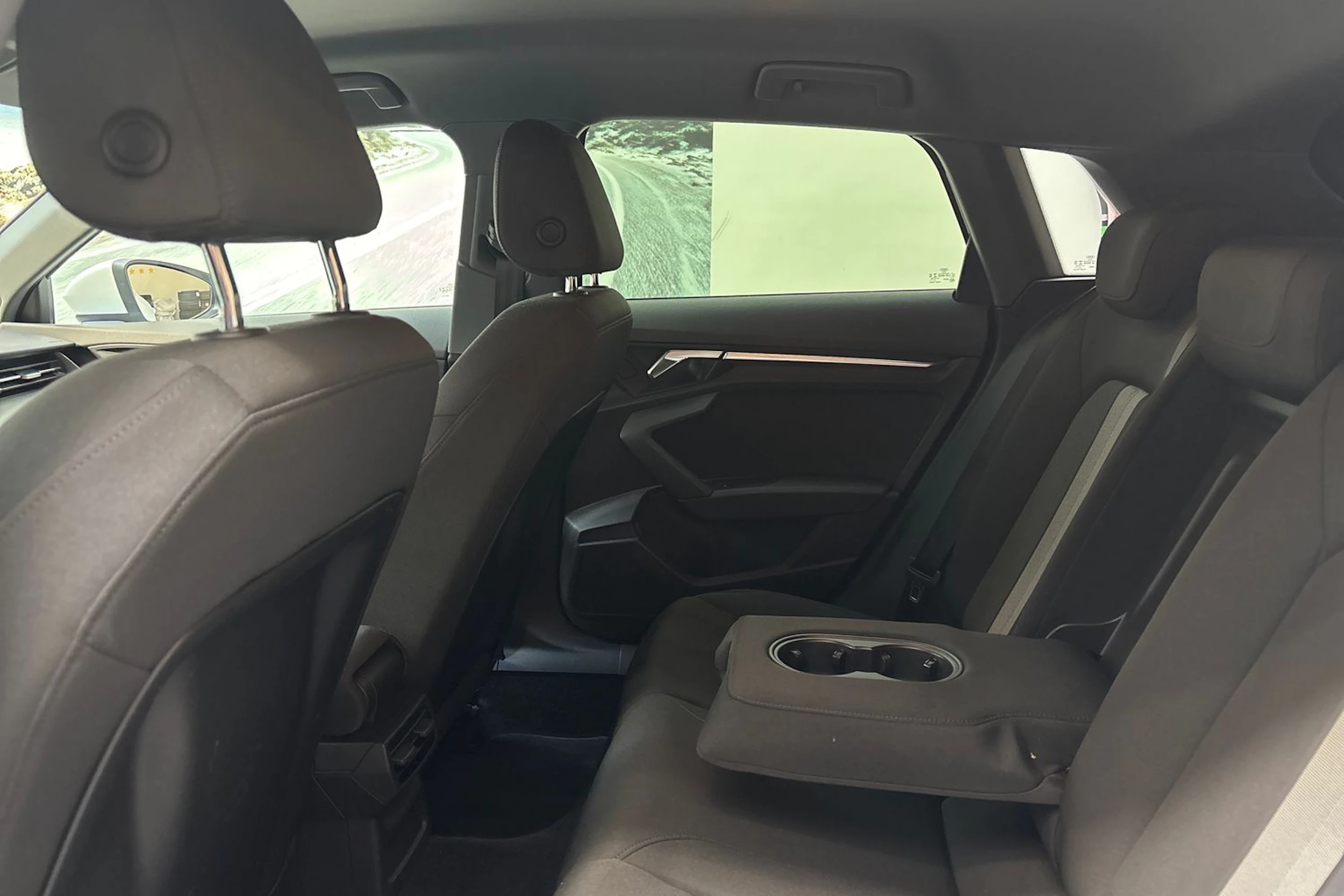 valkoinen Audi A3 2021 kuva 13.
