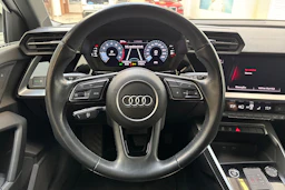 valkoinen Audi A3 2021 kuva 16.