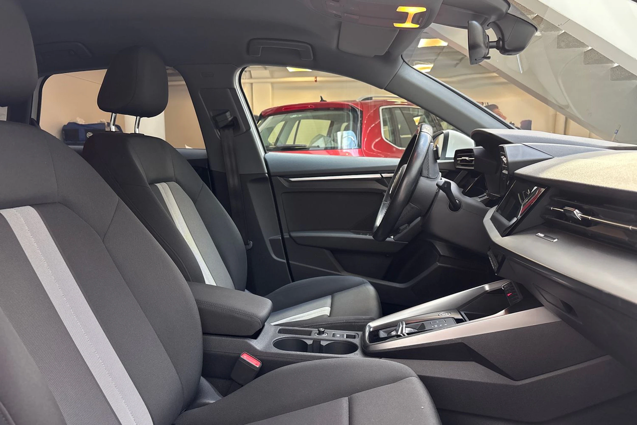 valkoinen Audi A3 2021 kuva 21.