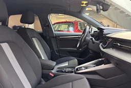 valkoinen Audi A3 2021 kuva 21.