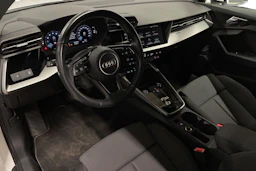 Valkoinen Audi A3 2021 kuva 6.
