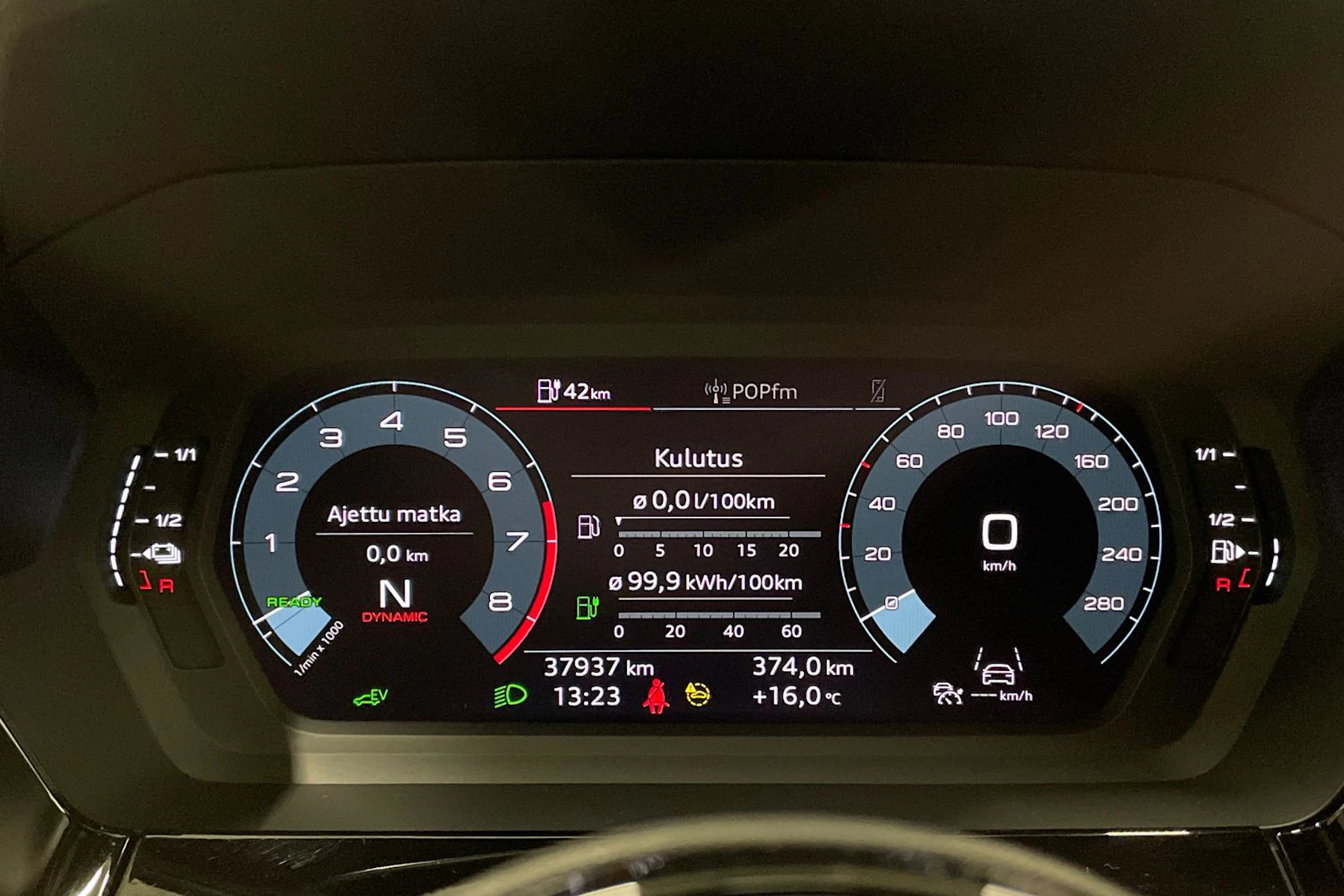 Valkoinen Audi A3 2021 kuva 12.