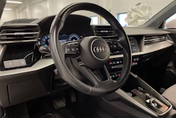 Valkoinen Audi A3 2021 kuva 23.