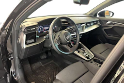 musta Audi A3 2021 kuva 6.