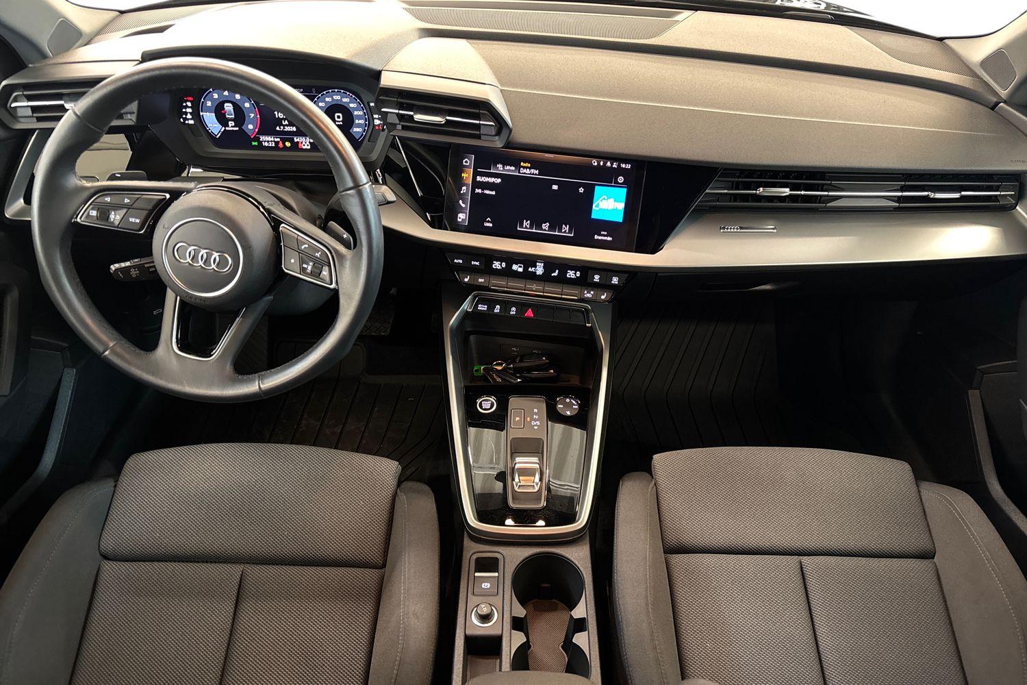 Audi A3 2021, kuva 7/21